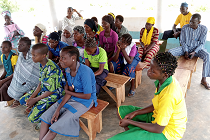 Remise de kits au CEG Kétonou